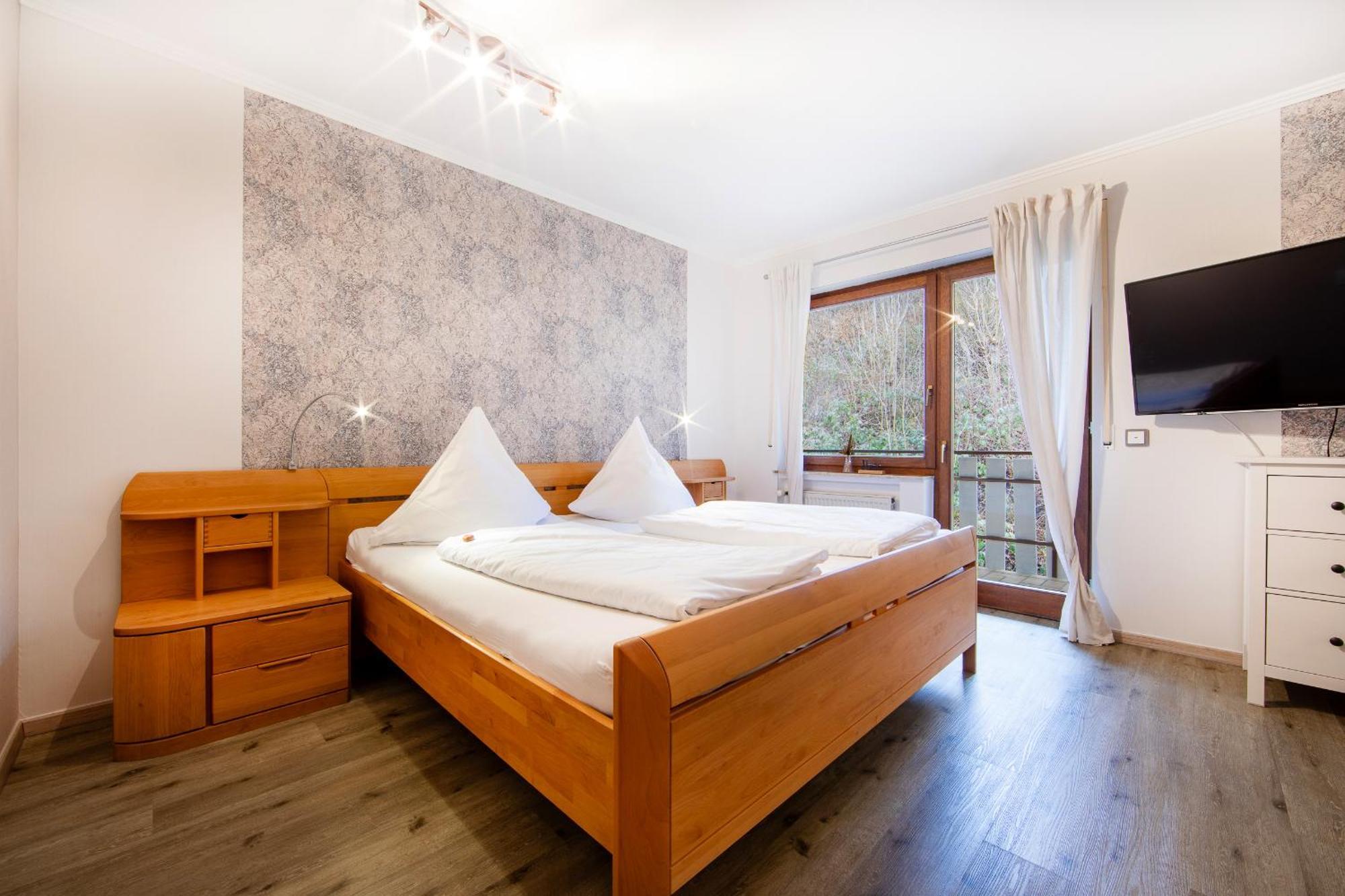 Landgasthaus Zum Kreuzberg Schonbach  Екстер'єр фото
