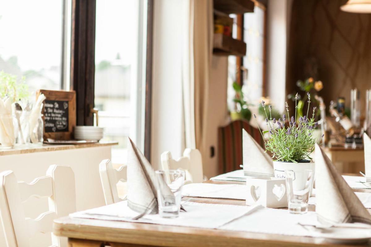 Landgasthaus Zum Kreuzberg Schonbach  Екстер'єр фото